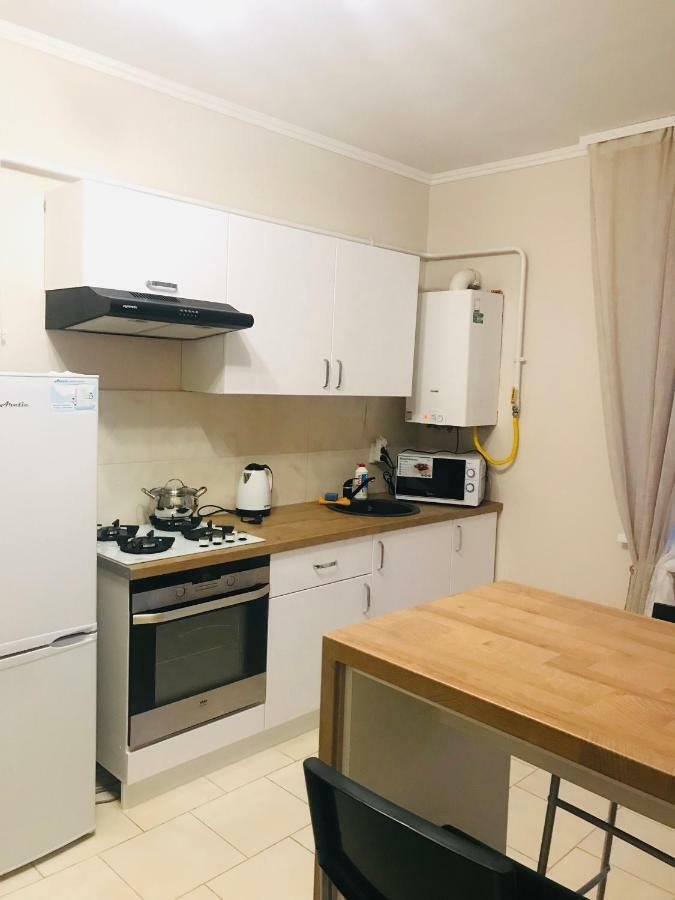 Naberezhna 10, Central Lutsk Apartment Екстериор снимка