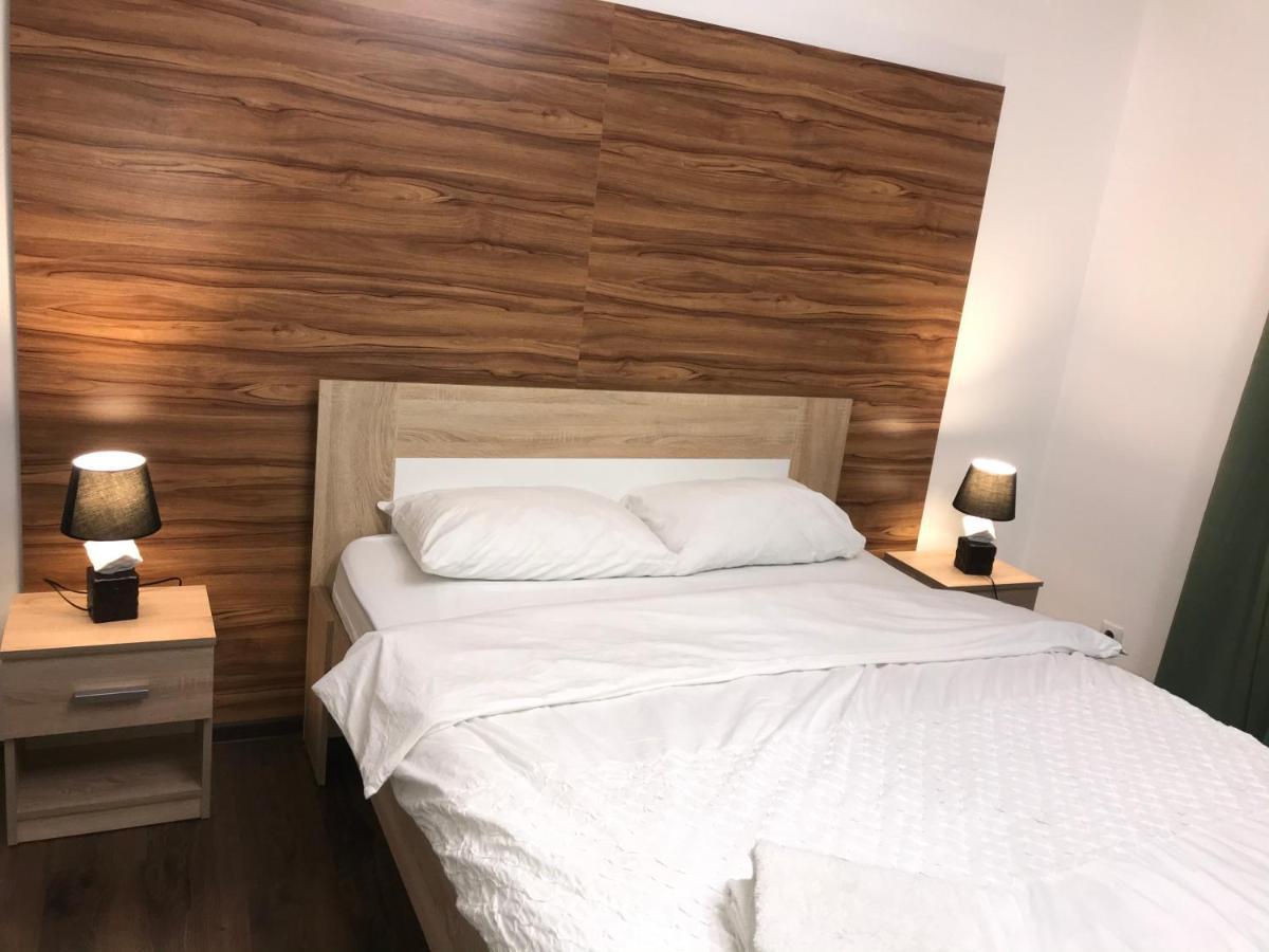 Naberezhna 10, Central Lutsk Apartment Екстериор снимка